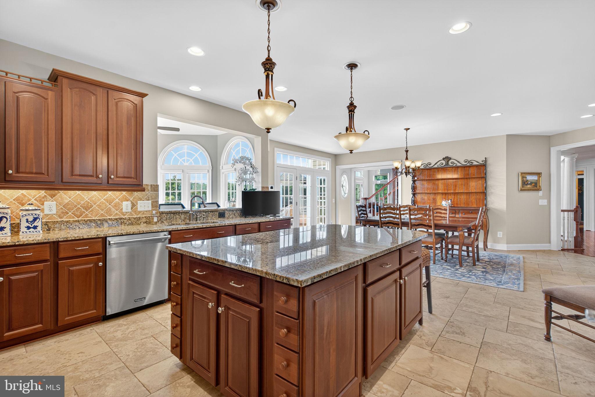 ALEXANDER LAKES - Residential