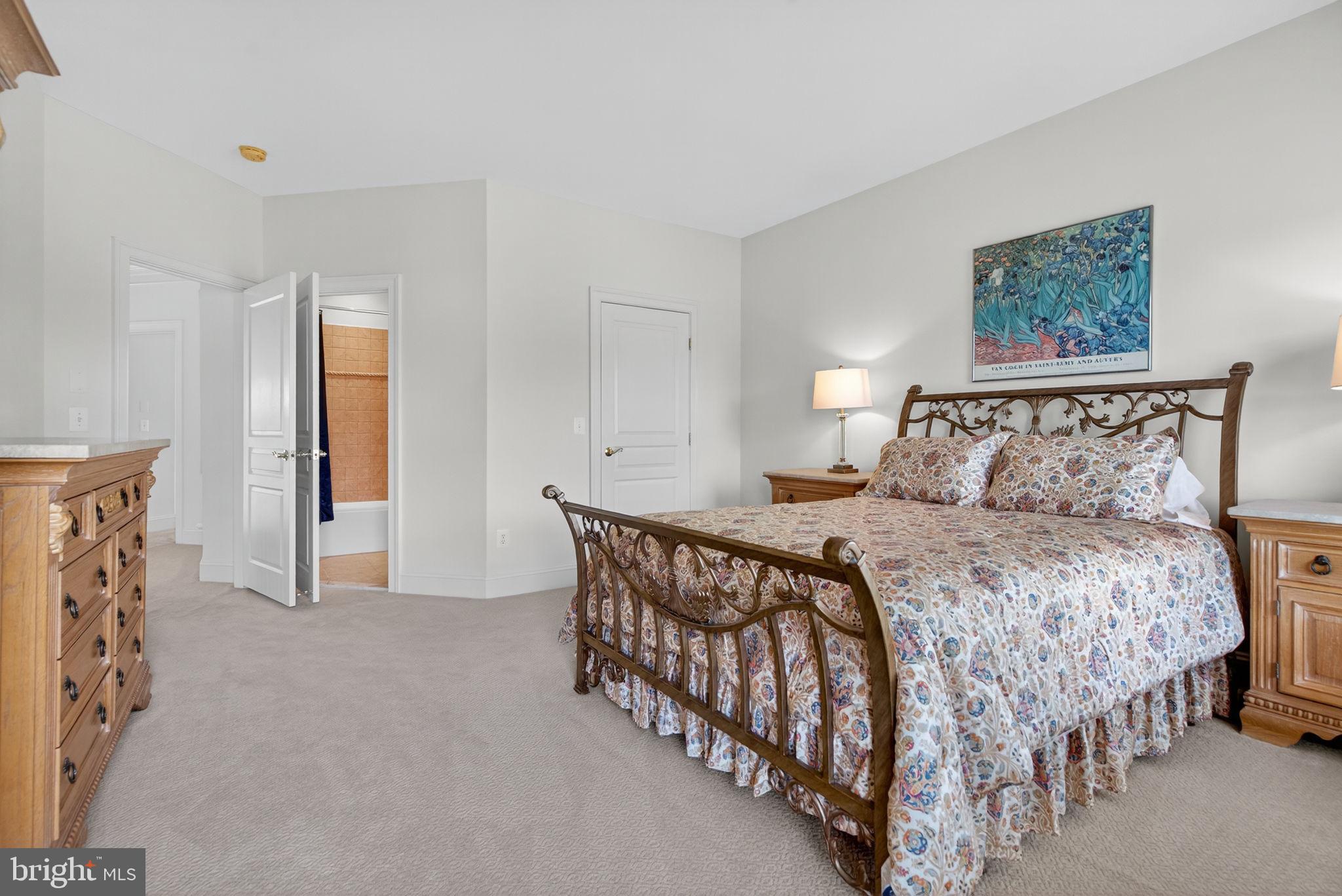 ALEXANDER LAKES - Residential