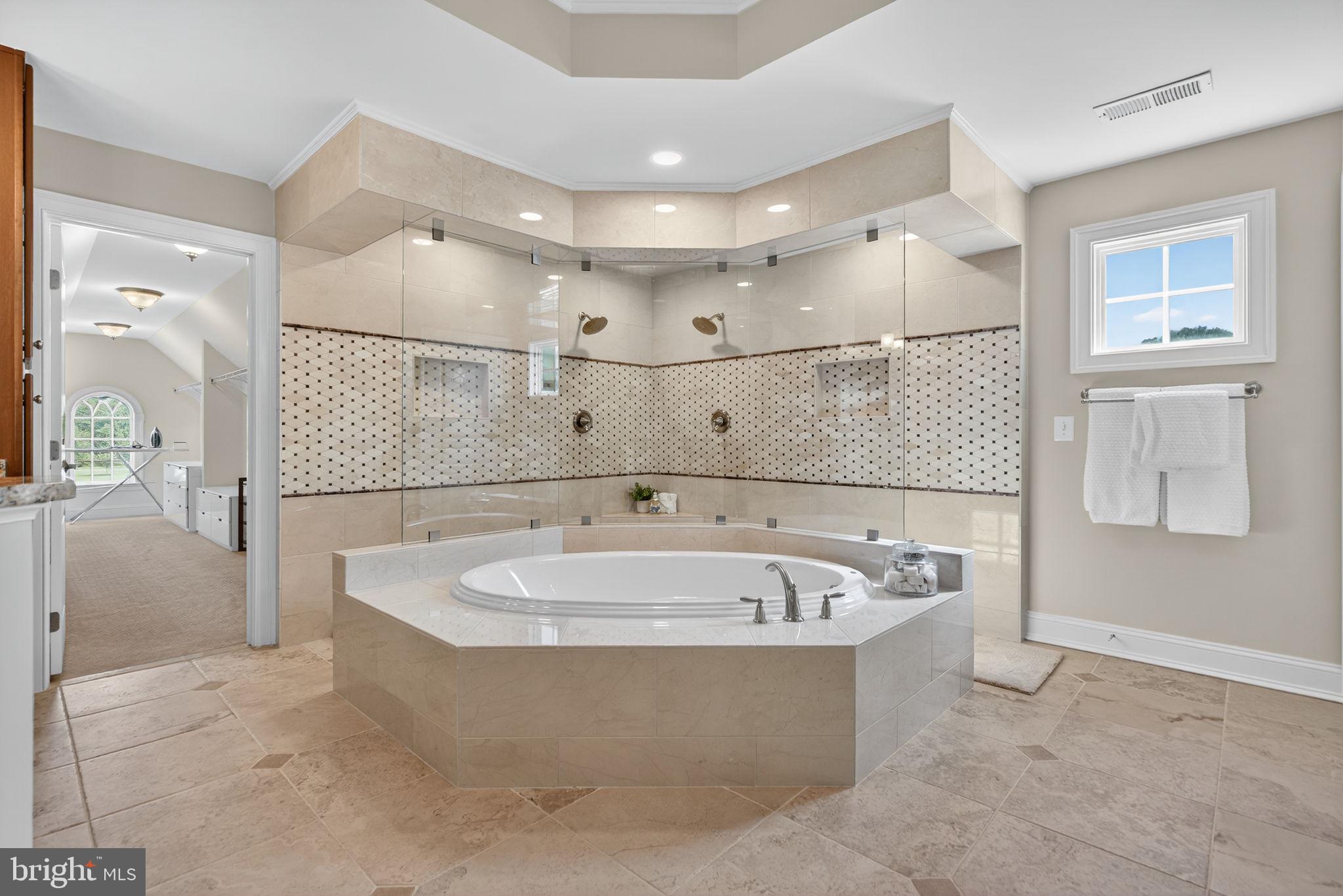 ALEXANDER LAKES - Residential