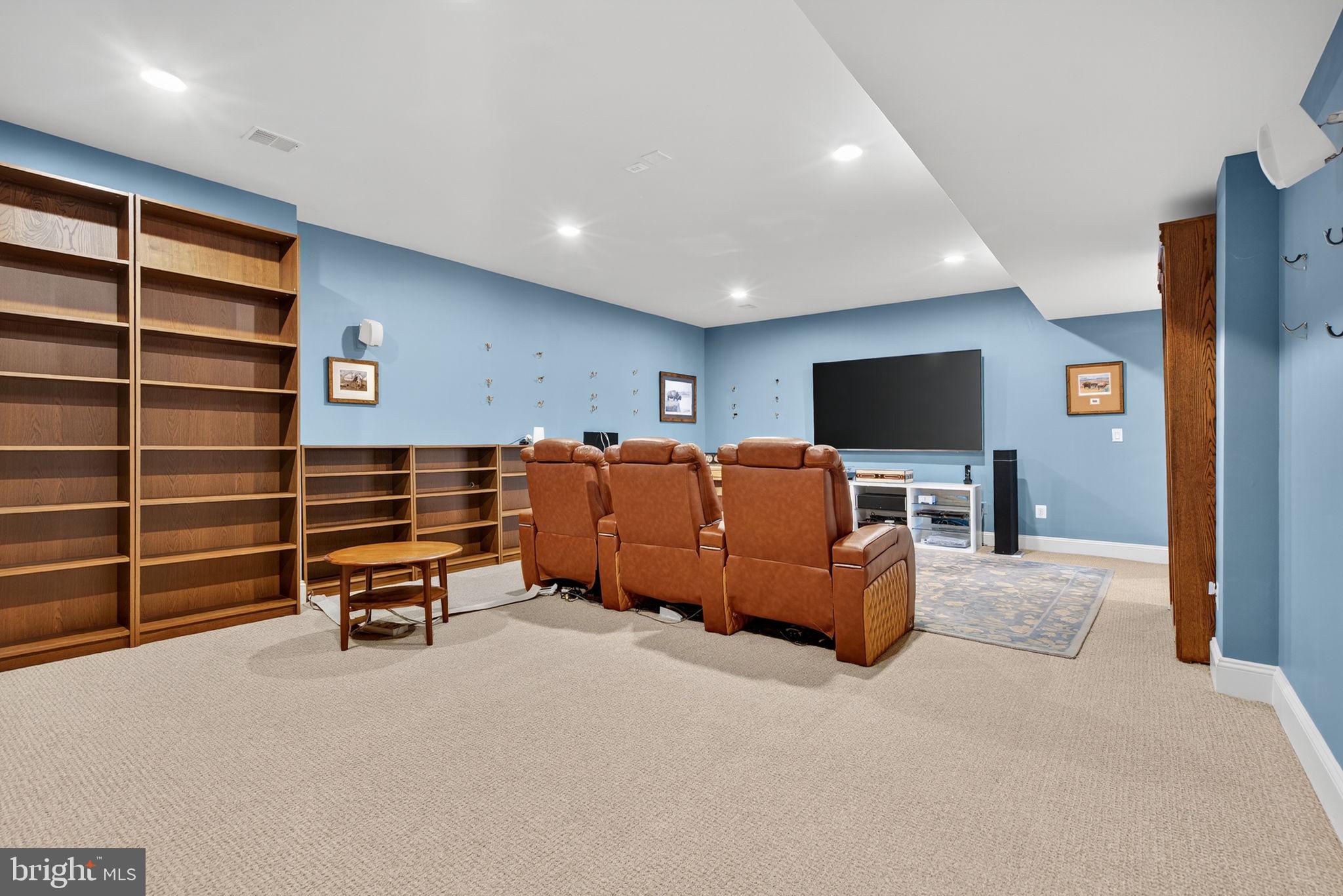 ALEXANDER LAKES - Residential