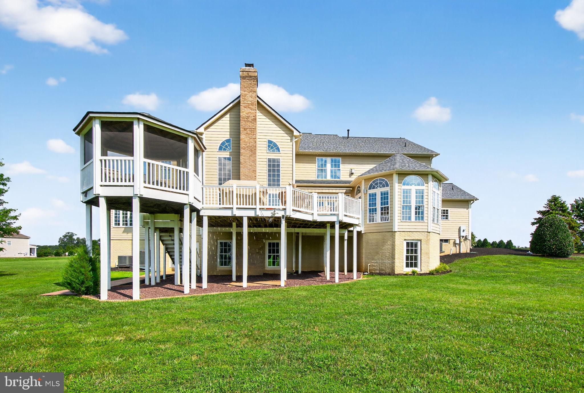 ALEXANDER LAKES - Residential