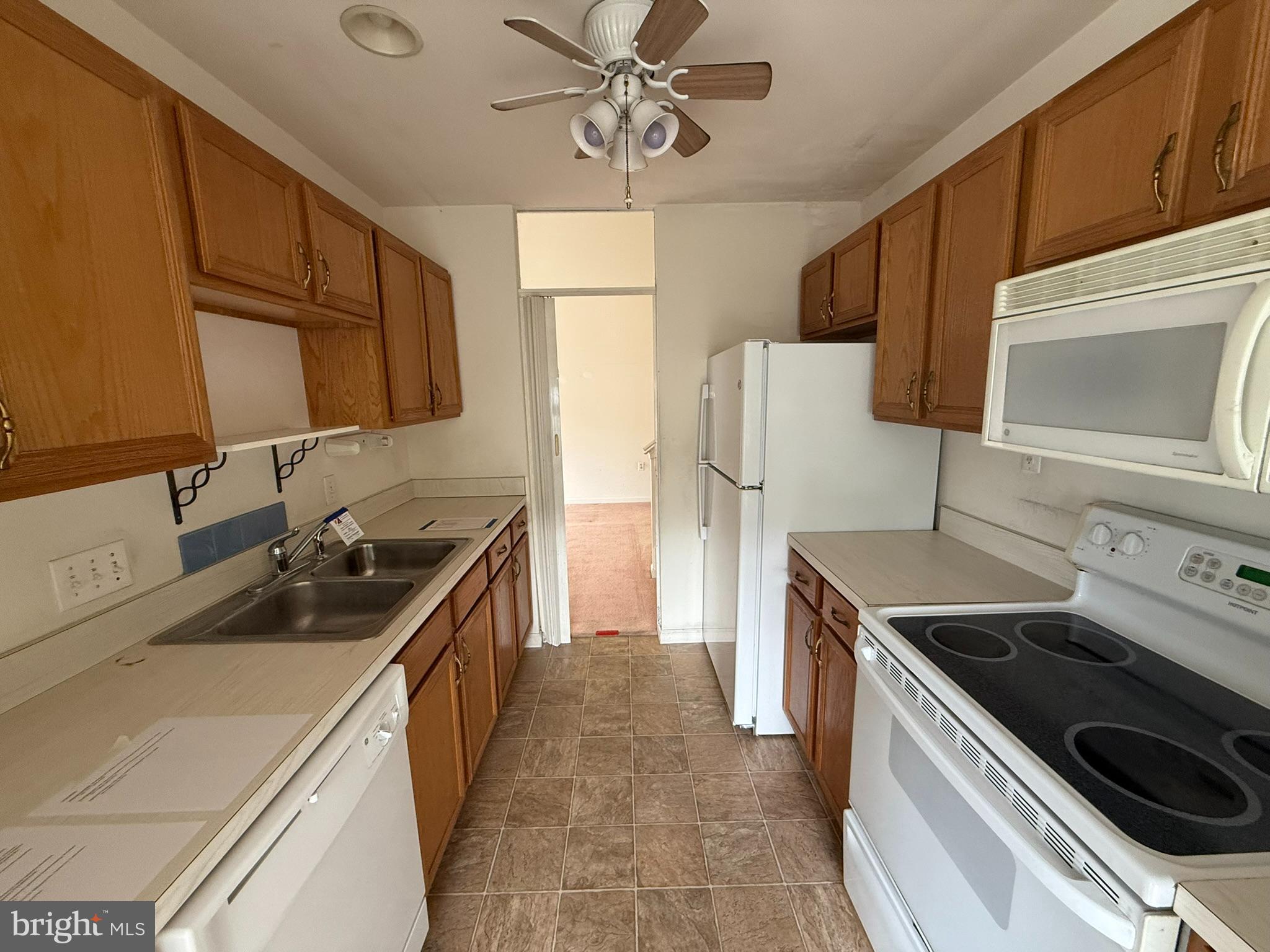 COURTYARDS OF CARLISLE - Residential