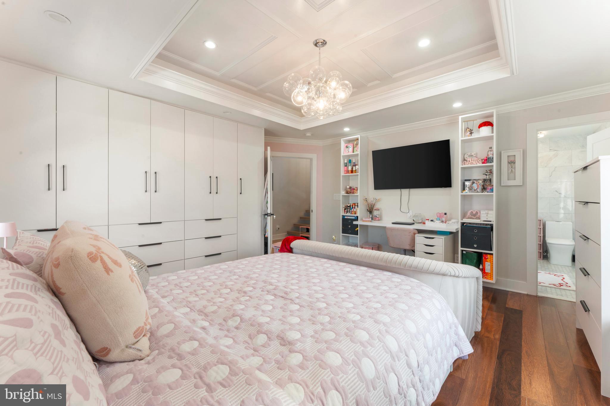 JUNE MEADOWS - Residential