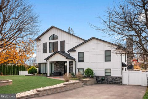 528 HOYT ROAD HUNTINGDON VALLEY PA 19006