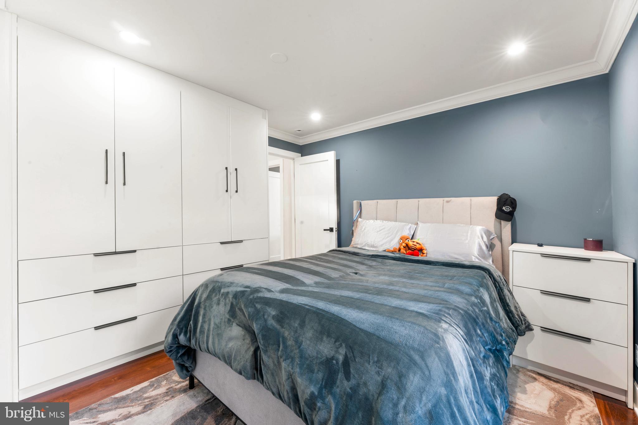 JUNE MEADOWS - Residential