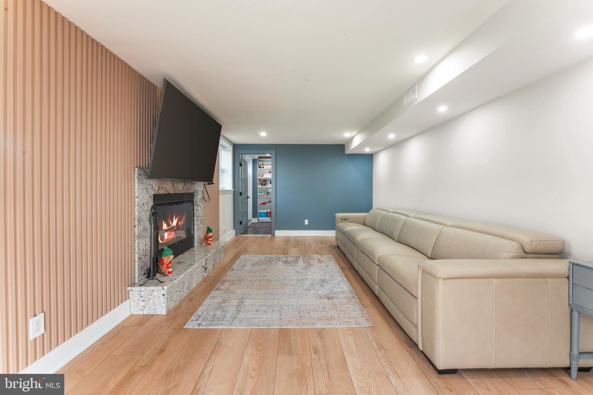 JUNE MEADOWS - Residential