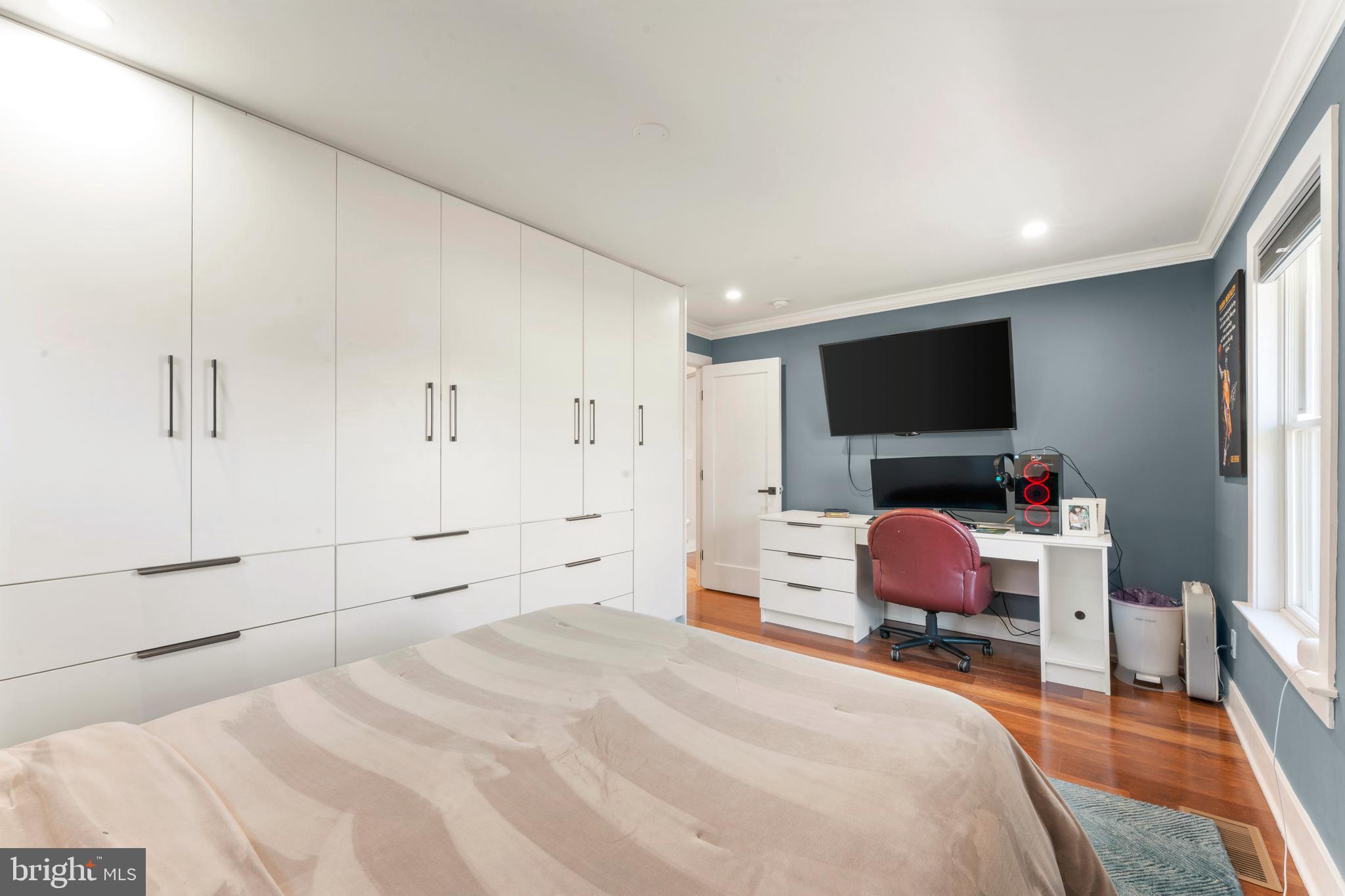 JUNE MEADOWS - Residential