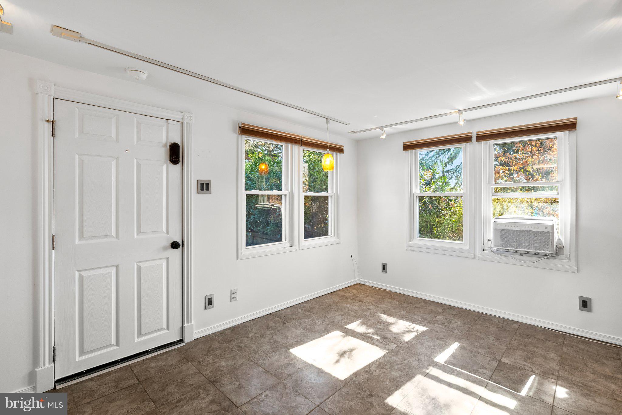 MOUNT RAINIER - Residential