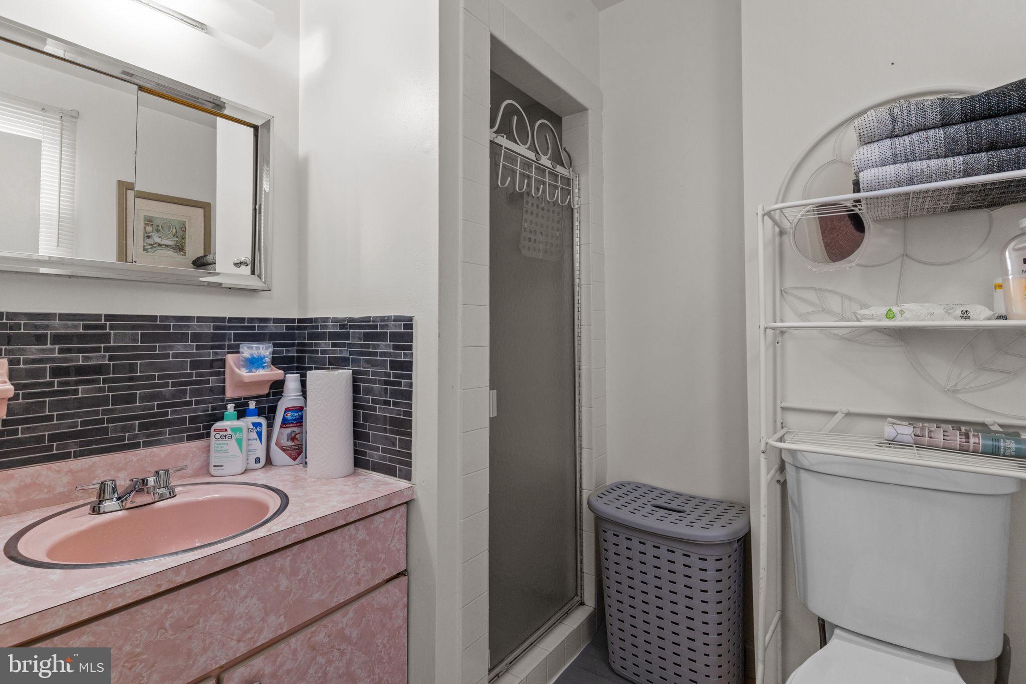 SOMERTON - Residential