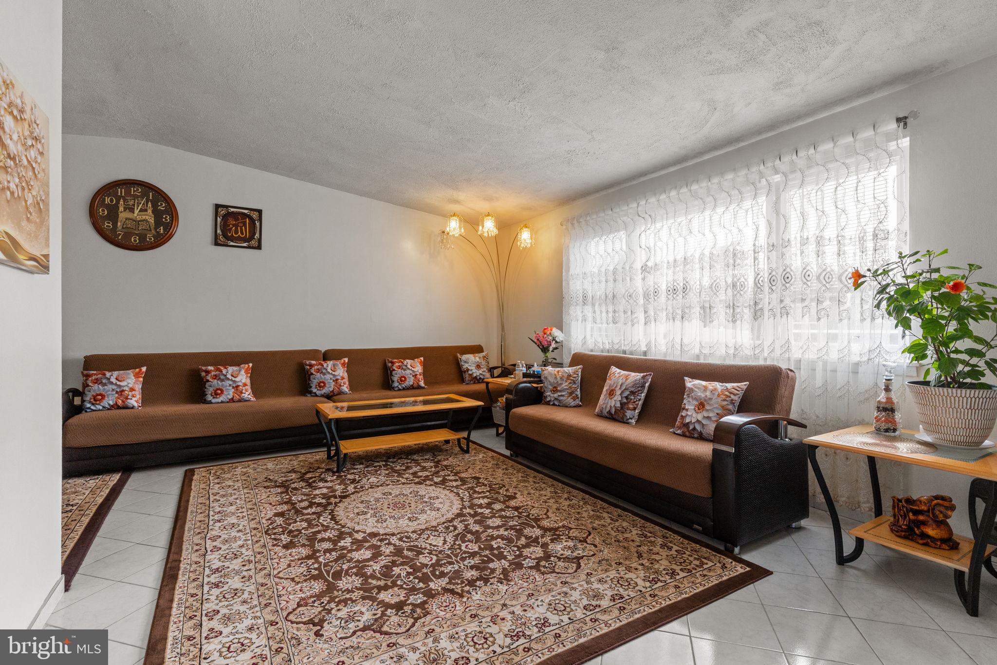 SOMERTON - Residential