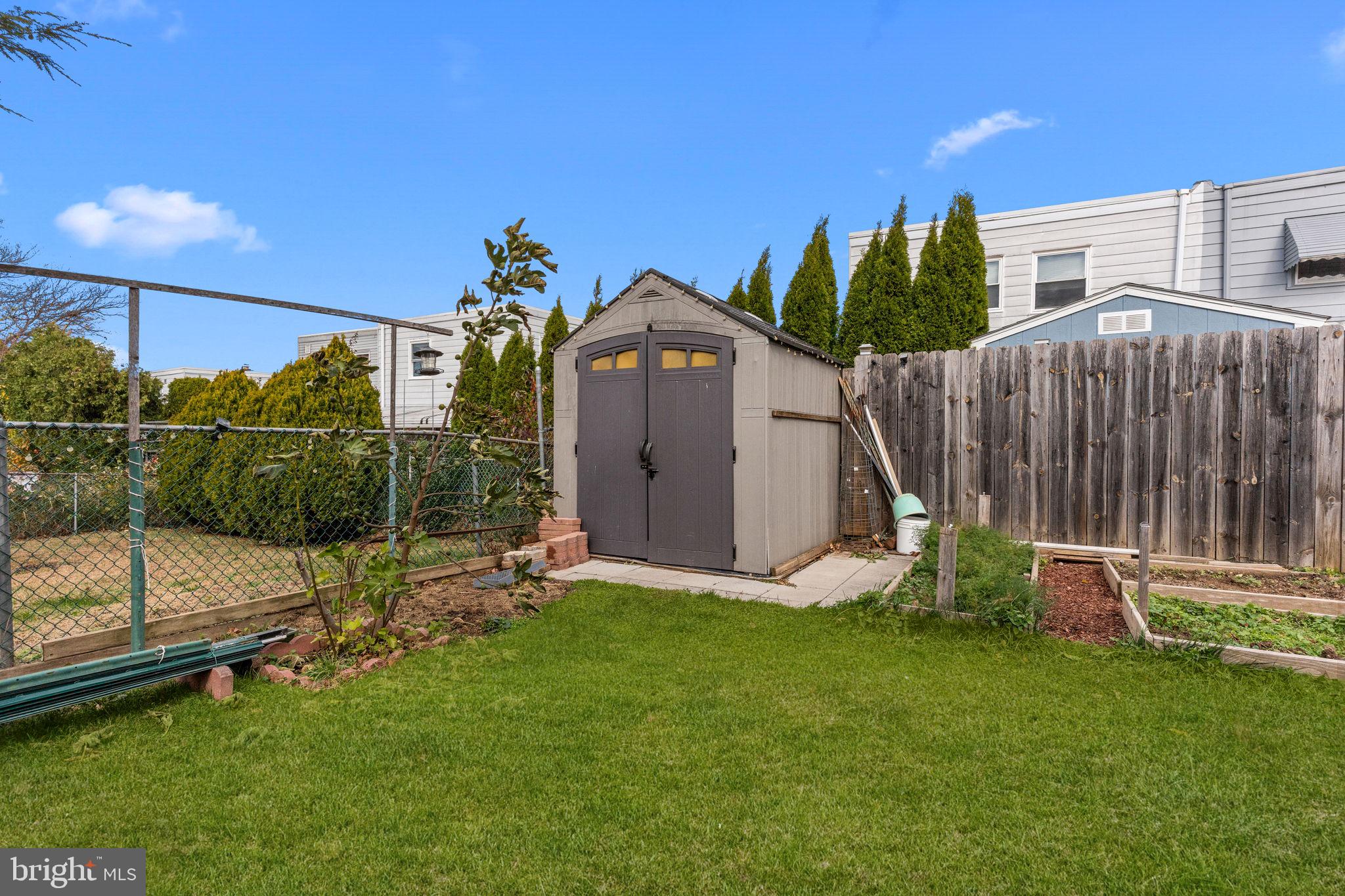 SOMERTON - Residential