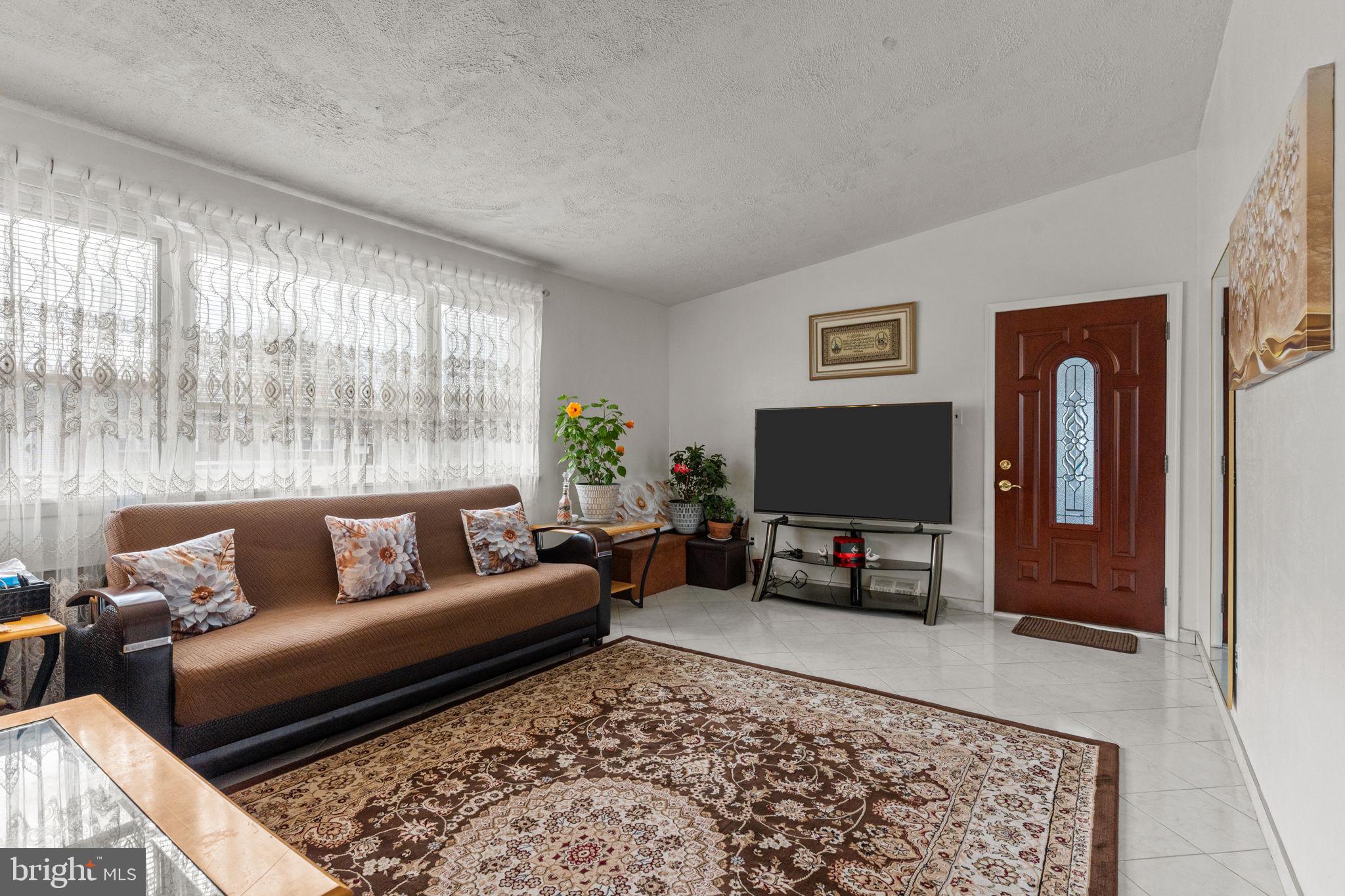 SOMERTON - Residential