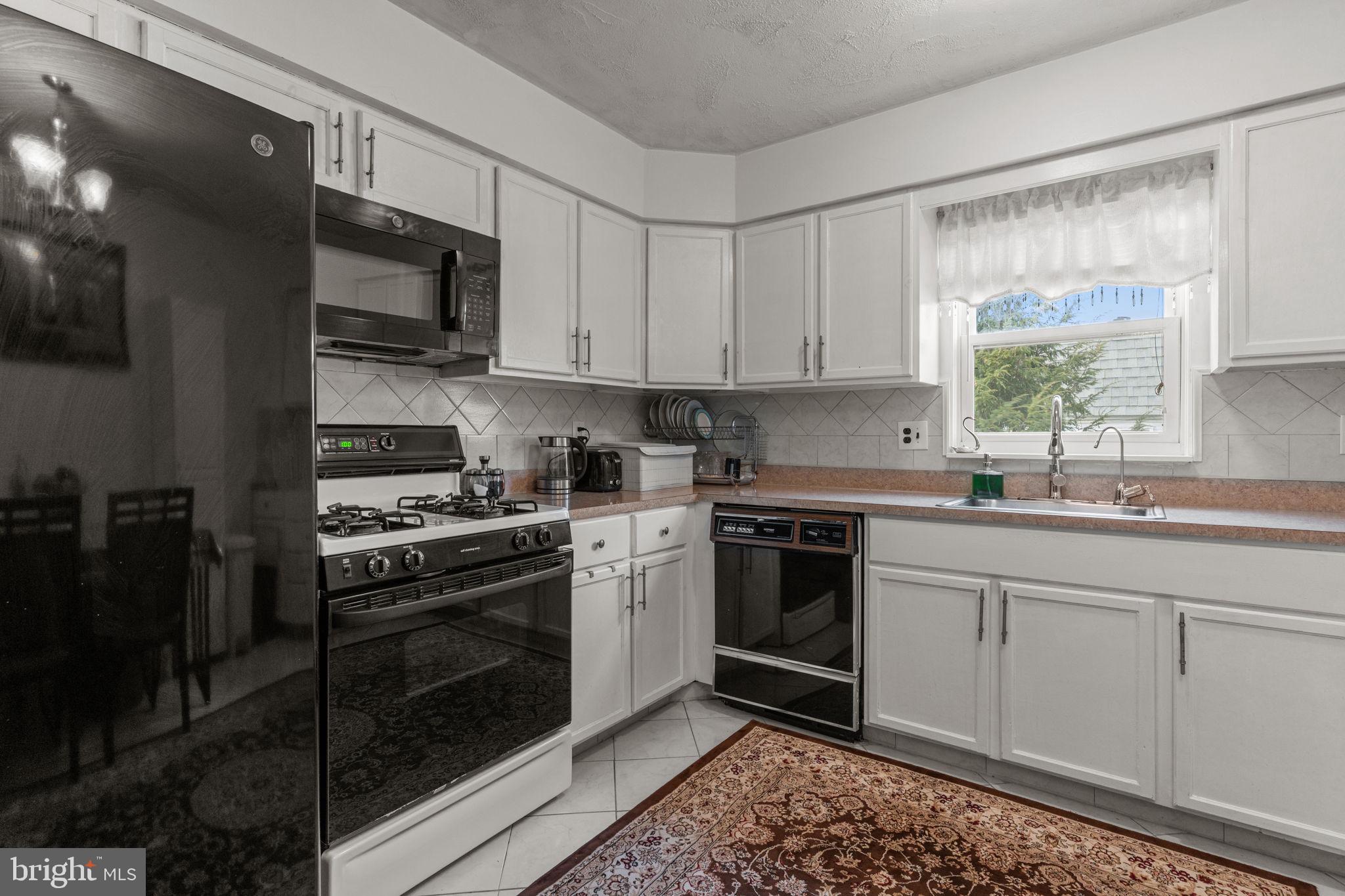 SOMERTON - Residential