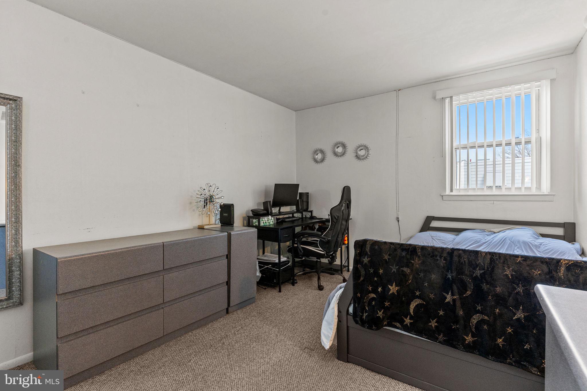 SOMERTON - Residential