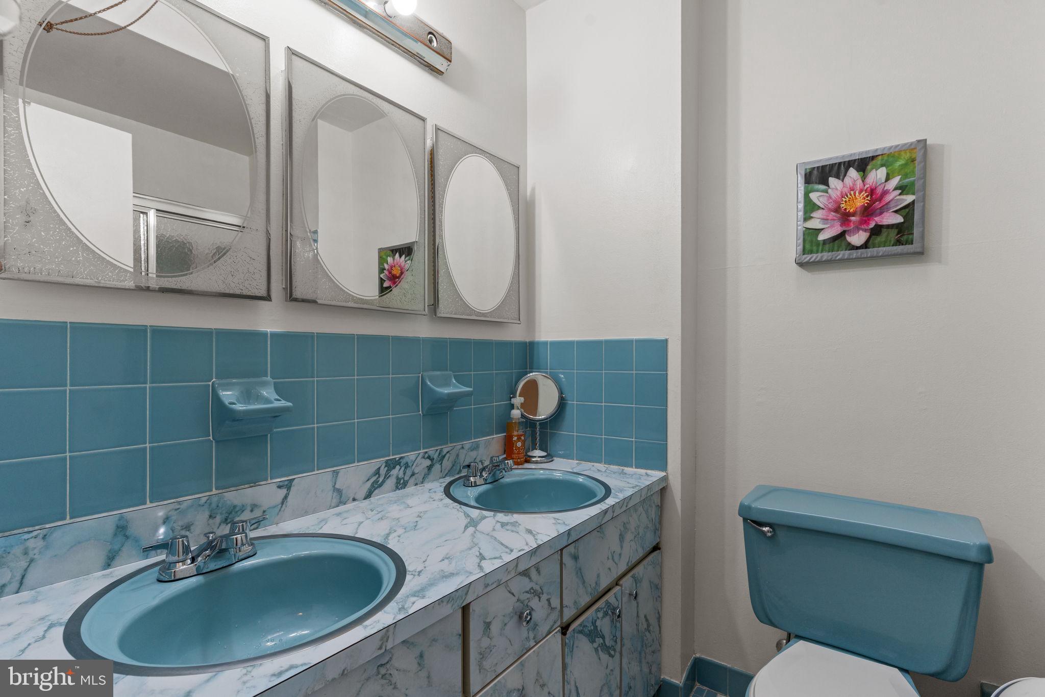 SOMERTON - Residential