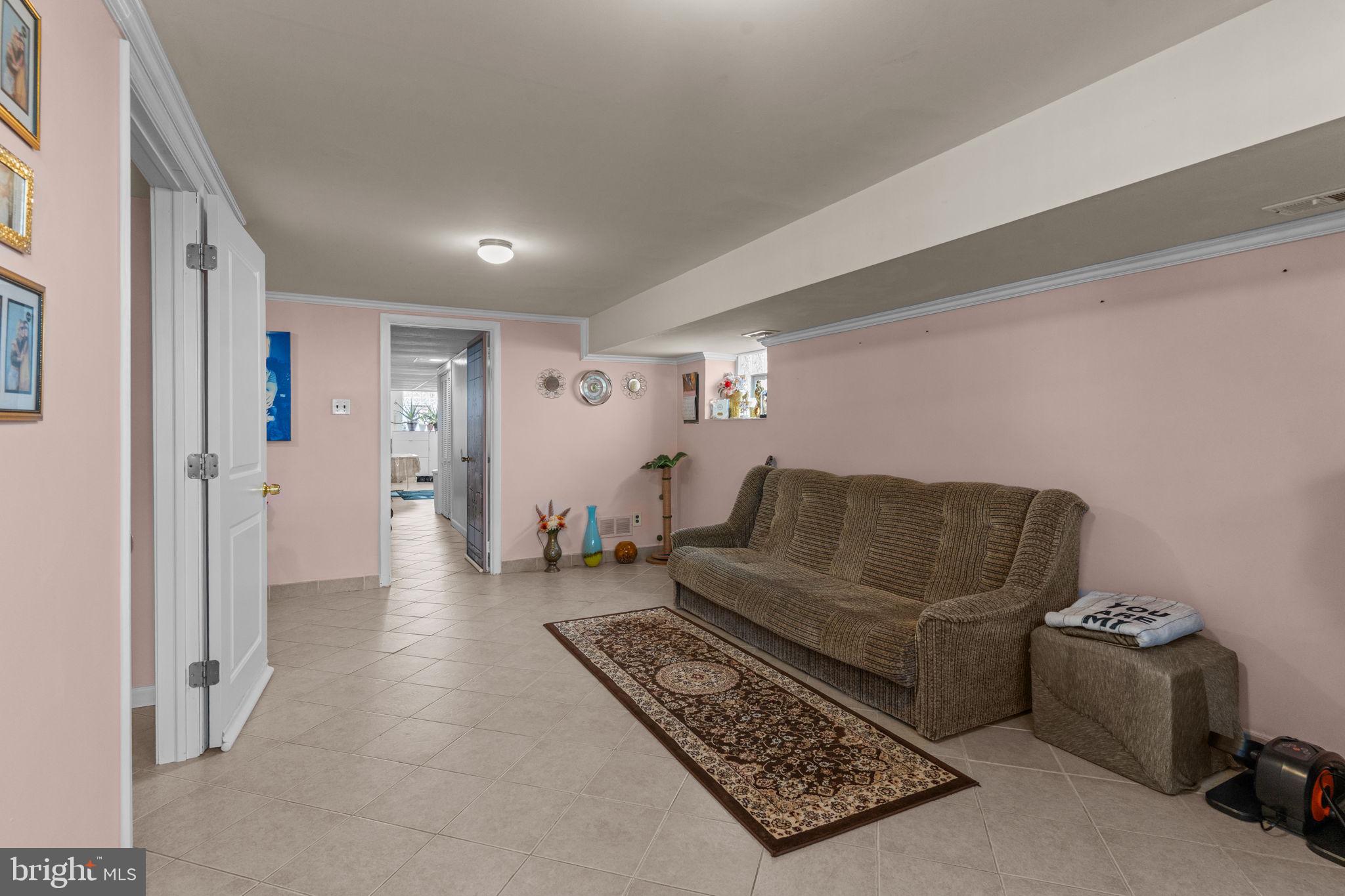 SOMERTON - Residential