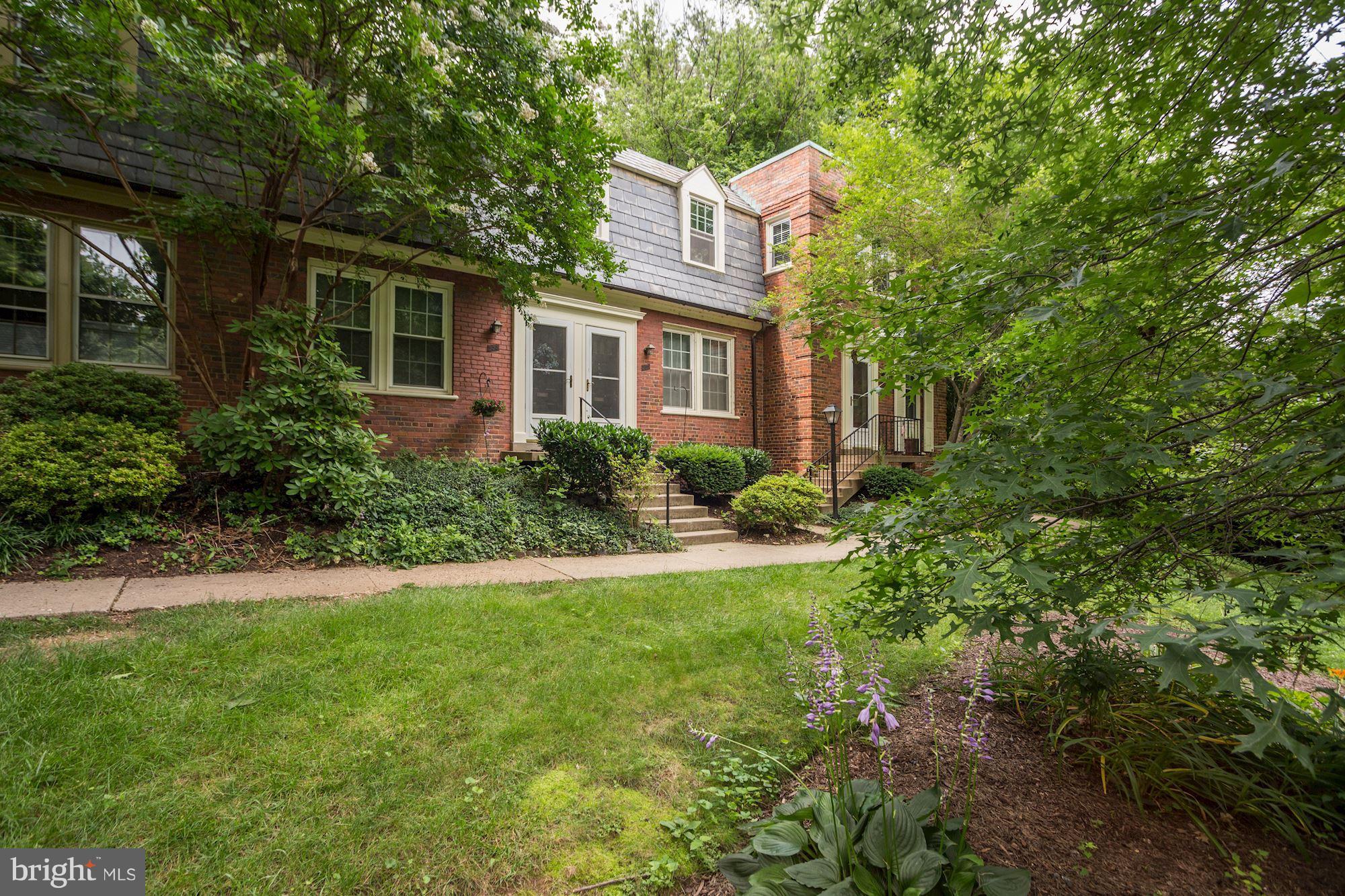 ARLINGTON VILLAGE - Residential Lease