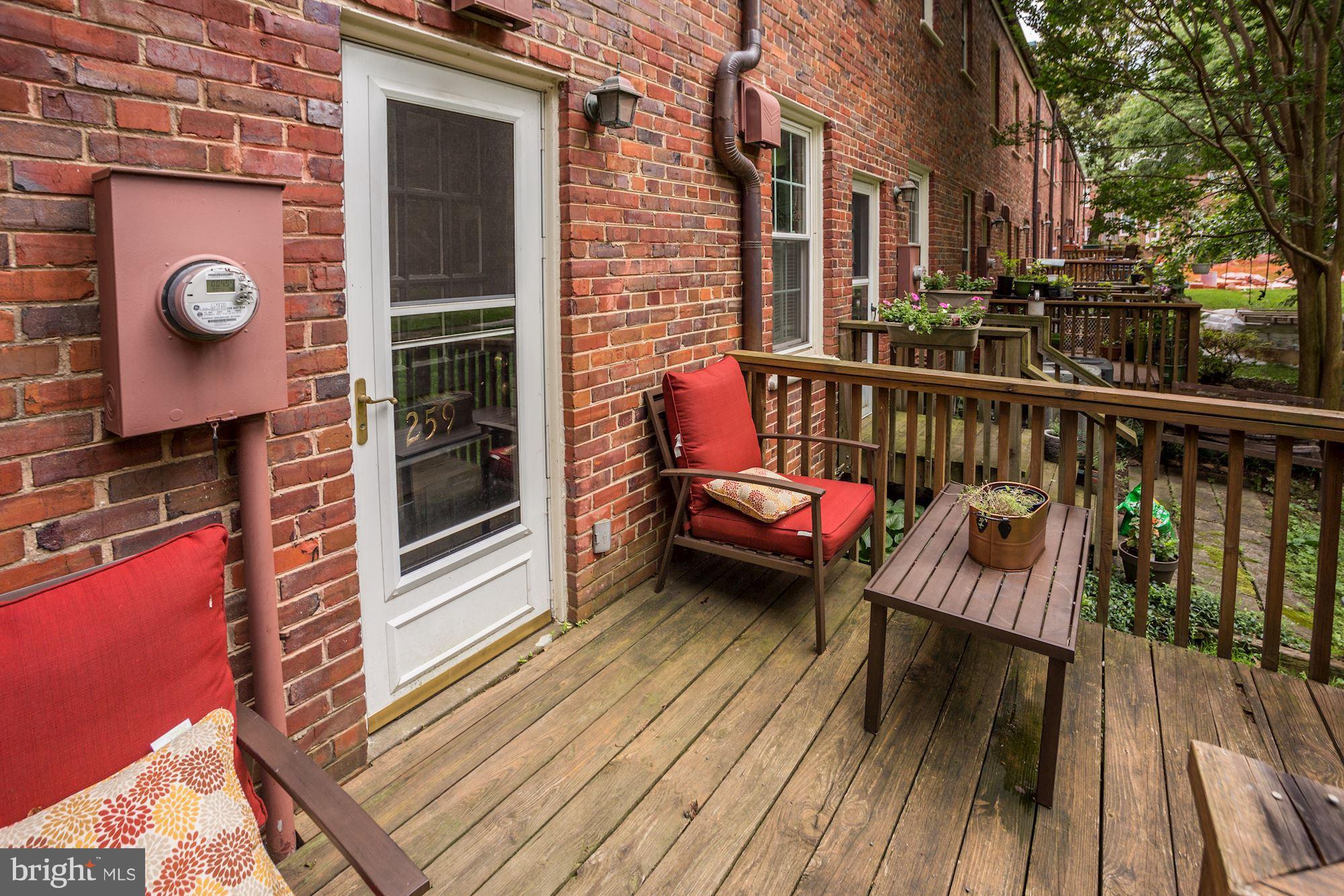 ARLINGTON VILLAGE - Residential Lease