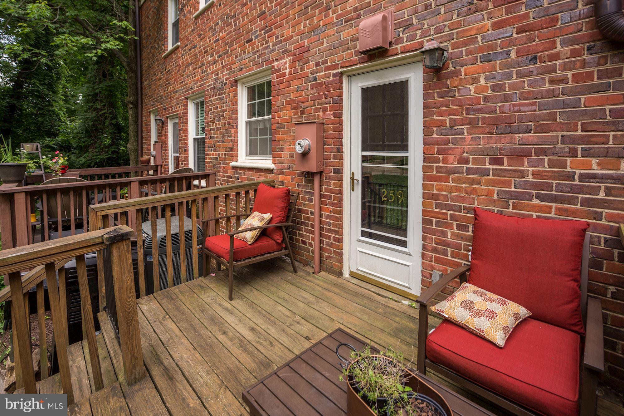 ARLINGTON VILLAGE - Residential Lease