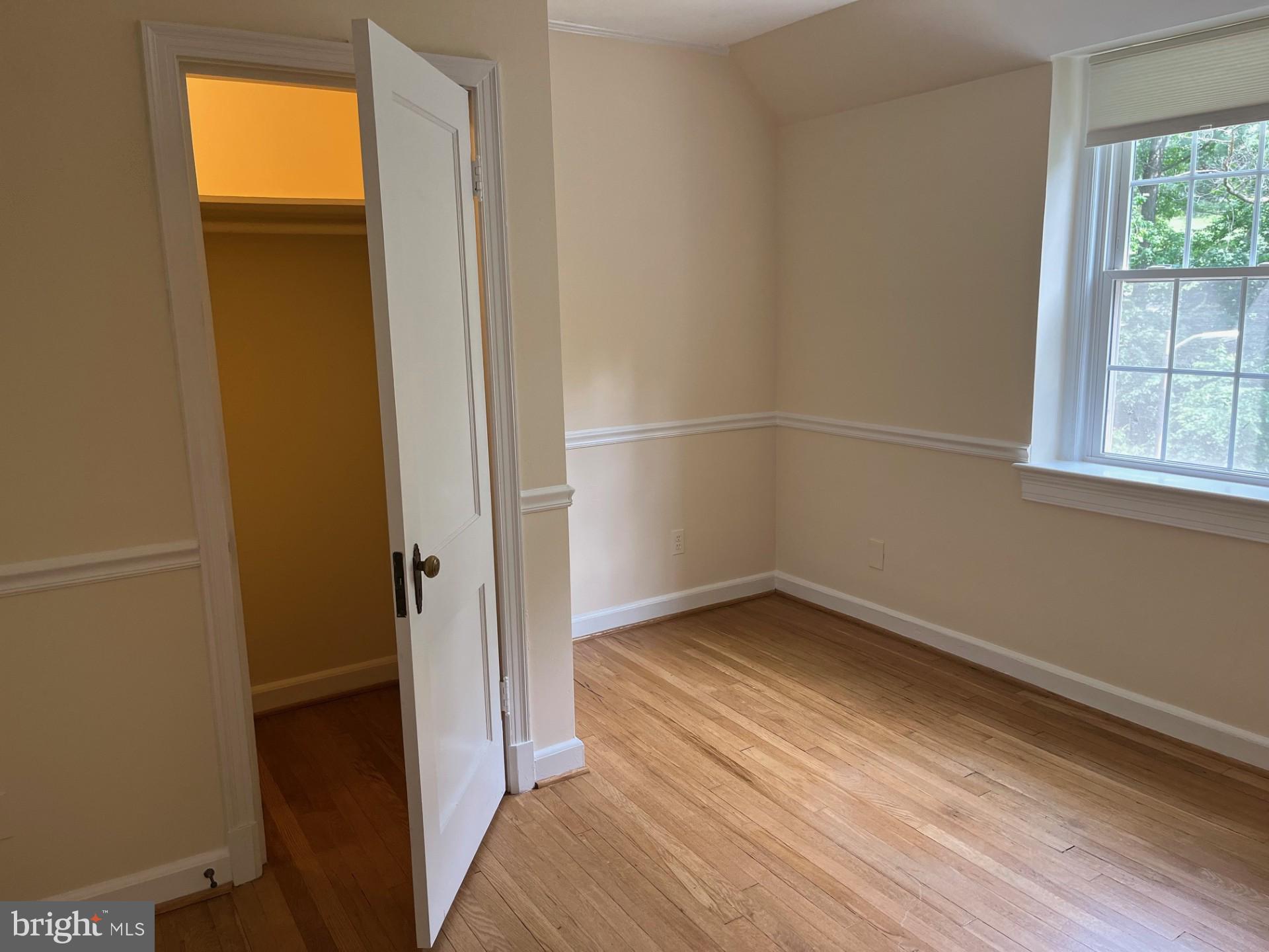 ARLINGTON VILLAGE - Residential Lease