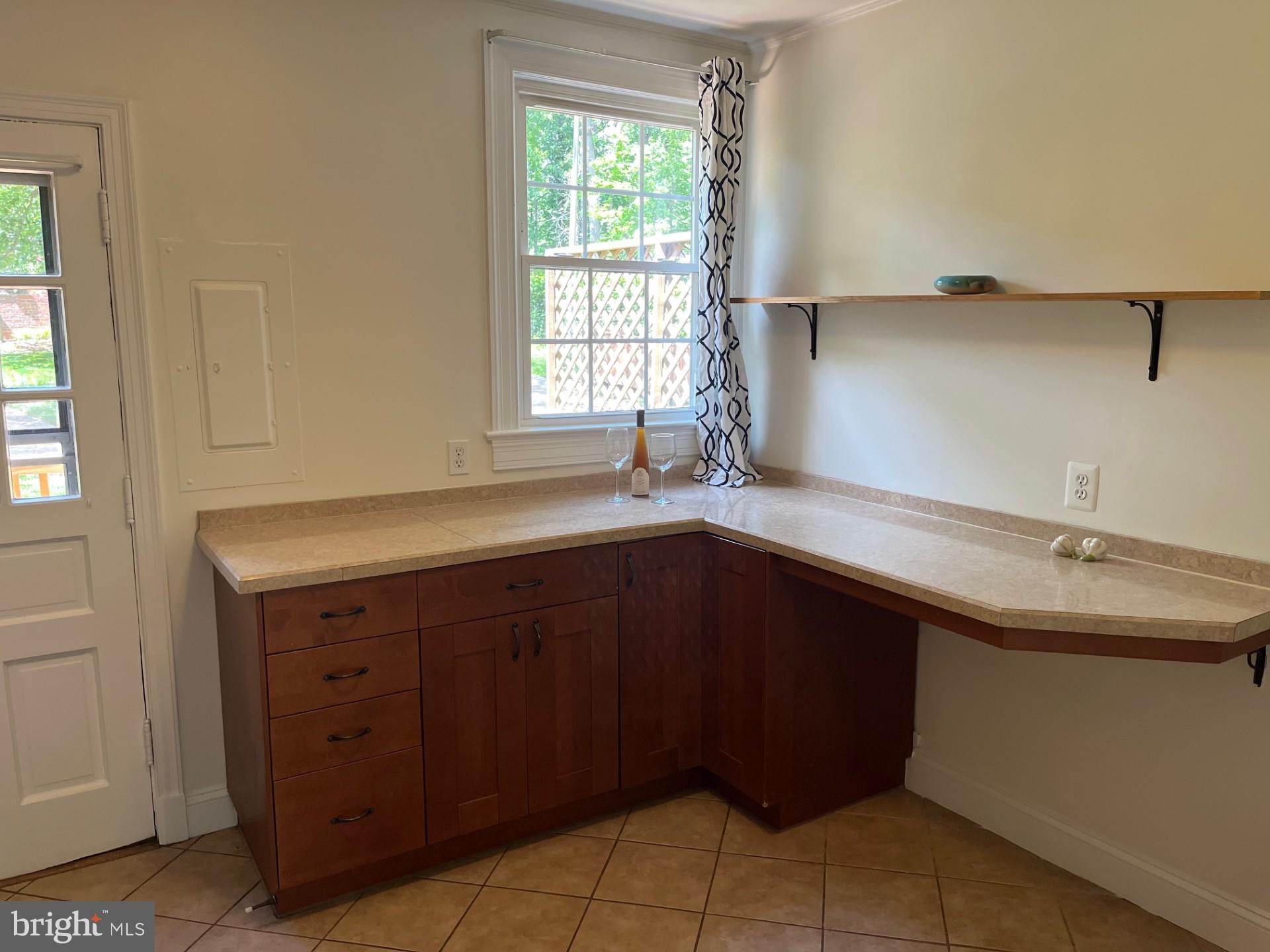 1415 BARTON STREET 259