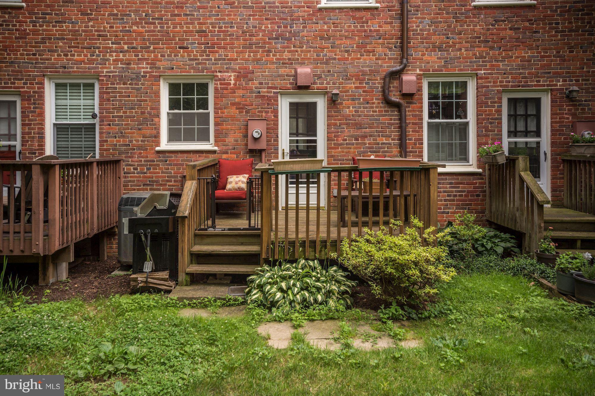 ARLINGTON VILLAGE - Residential Lease