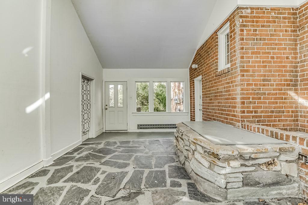 FAIRLAND - Residential Lease