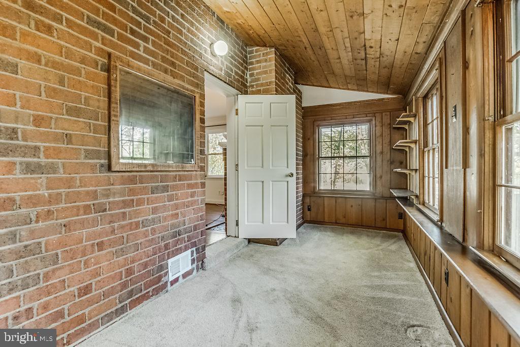 FAIRLAND - Residential Lease