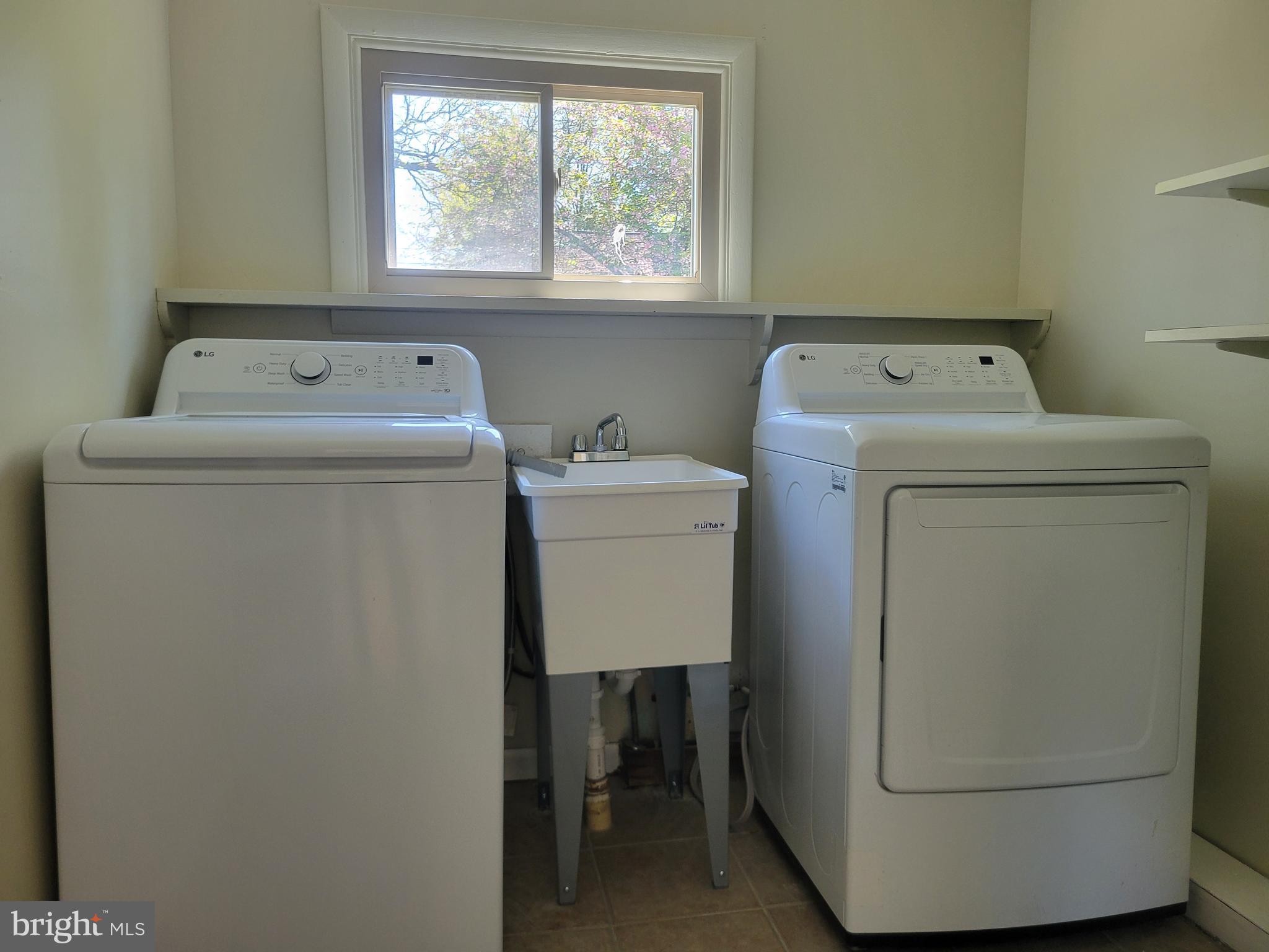 HUMMELSTOWN - Residential