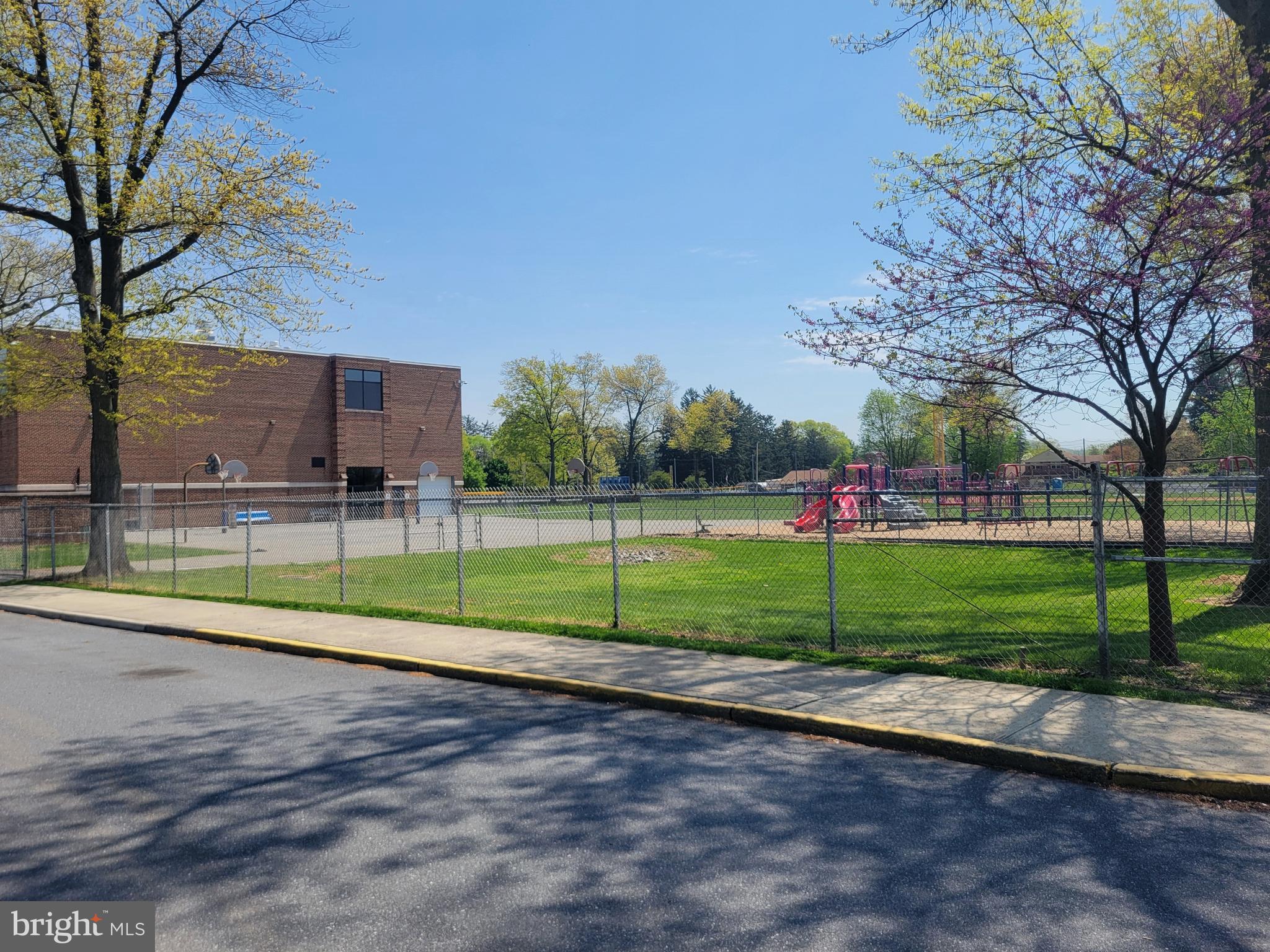 HUMMELSTOWN - Residential