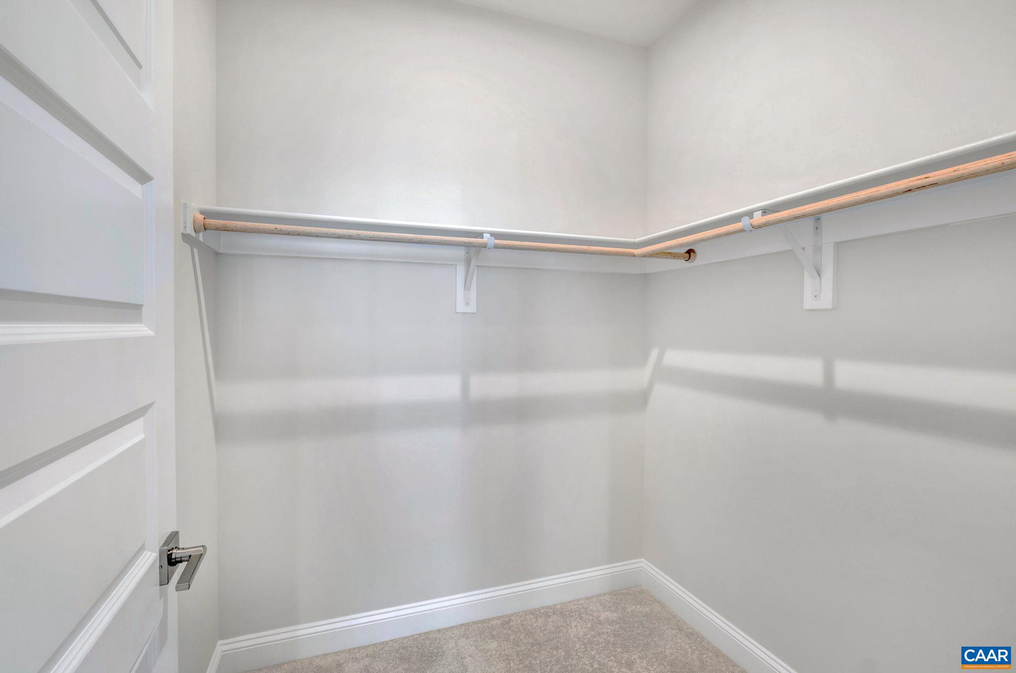 SPRING CREEK - Residential