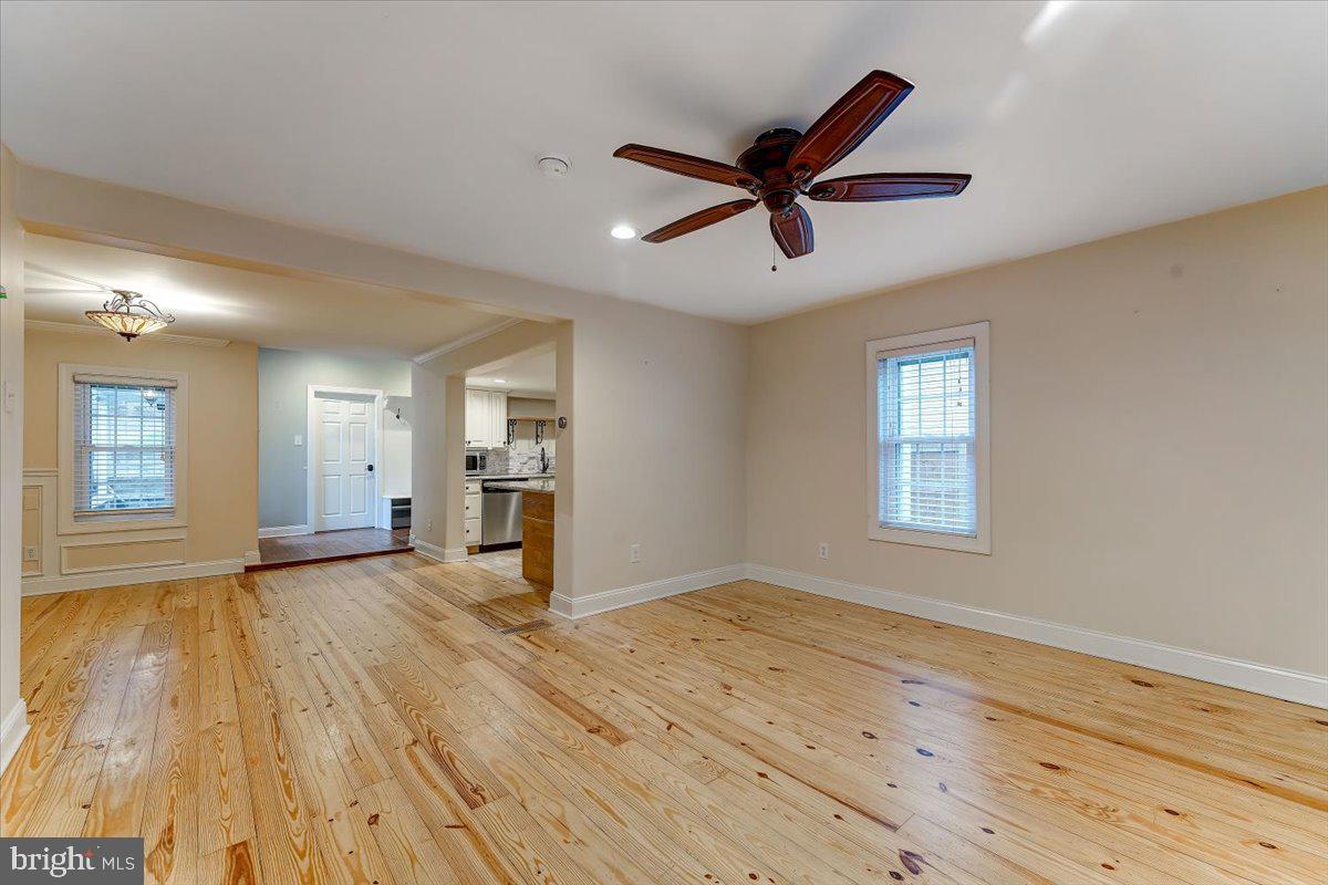 KENNETT SQ - Residential Lease