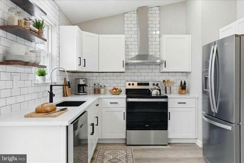 Homes For Sale - 303 Lord Willoughby Way<br/> Edgewood, MD 21040