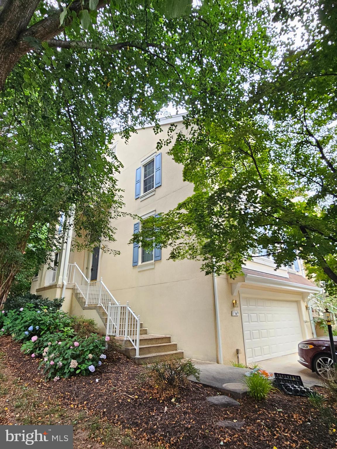 1369 PARK GARDEN LANE