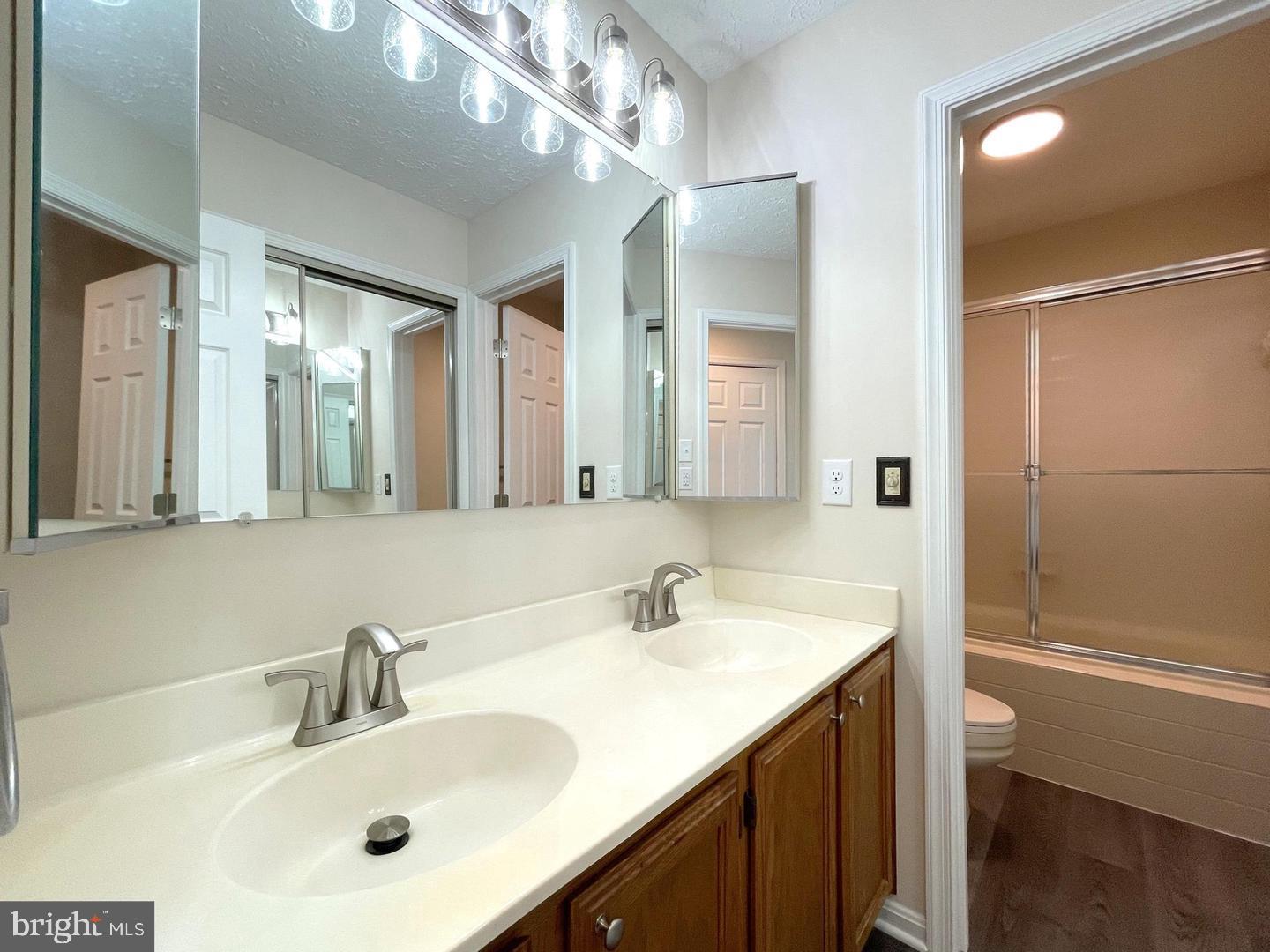 ST CHARLES SUB - DORCHESTER - Residential Lease