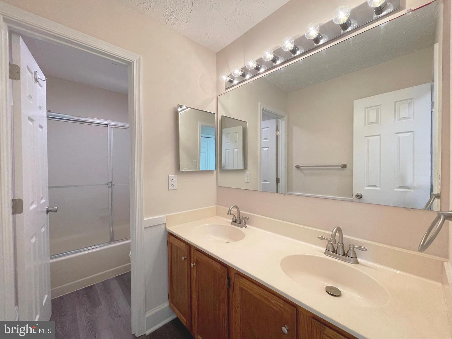 ST CHARLES SUB - DORCHESTER - Residential Lease