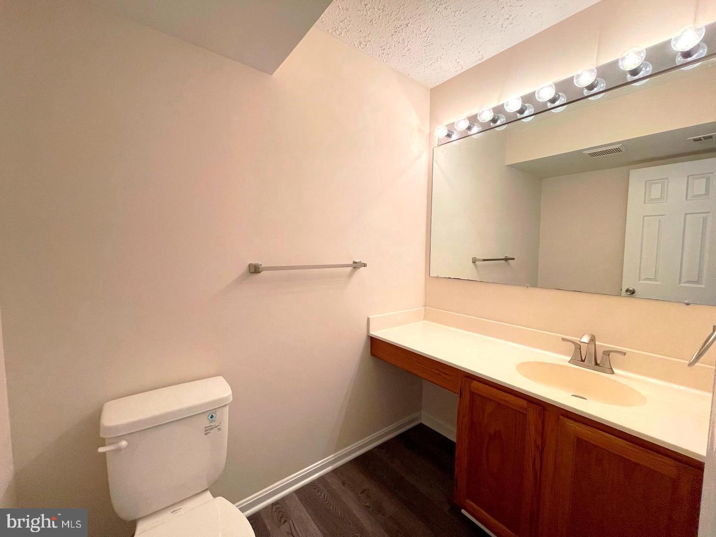 ST CHARLES SUB - DORCHESTER - Residential Lease