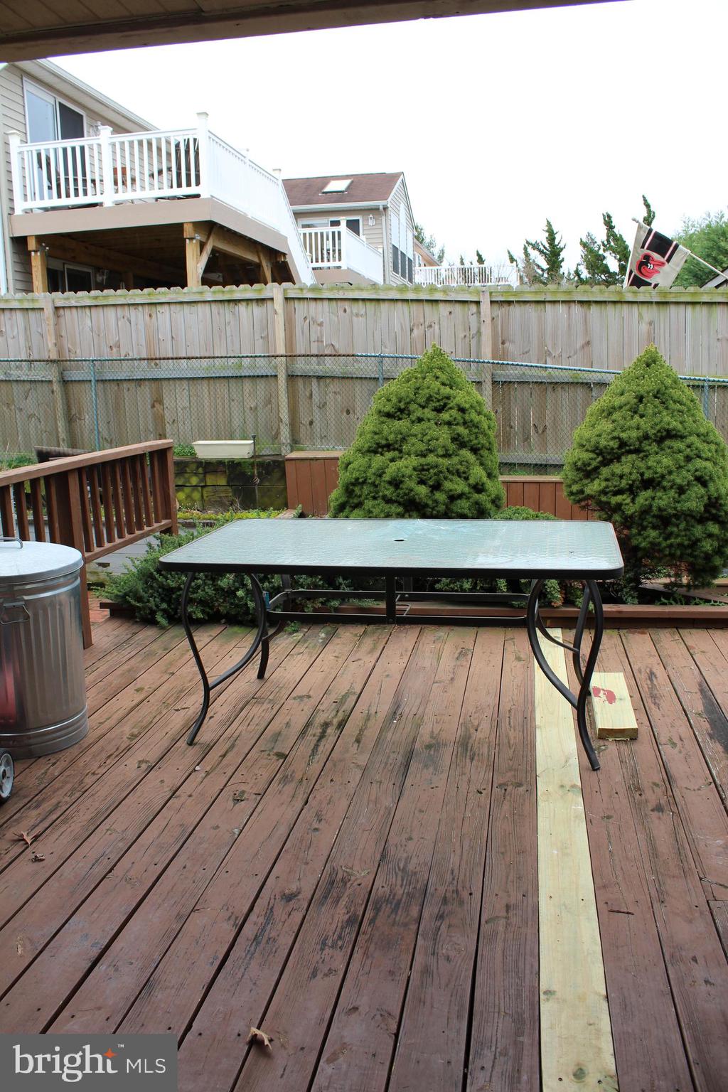 DUNSHIRE TOWNHOUSES - Residential