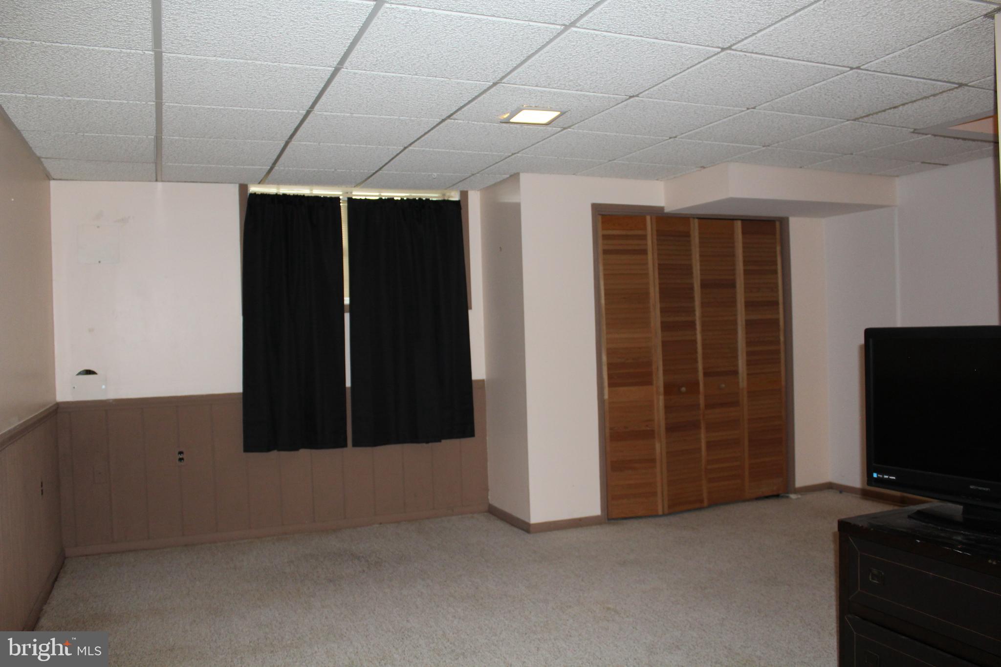 DUNSHIRE TOWNHOUSES - Residential