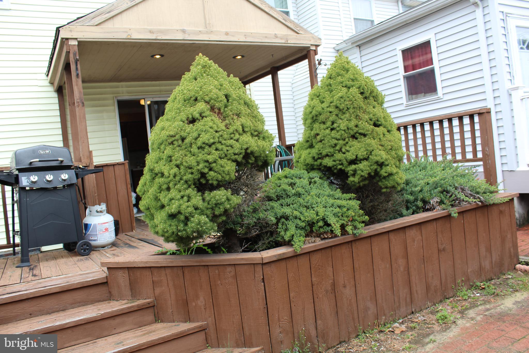 DUNSHIRE TOWNHOUSES - Residential