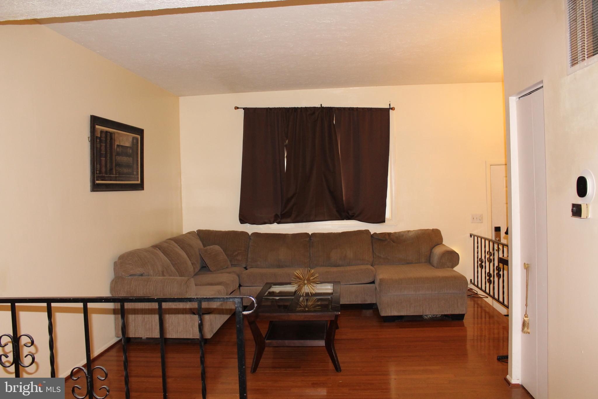 DUNSHIRE TOWNHOUSES - Residential