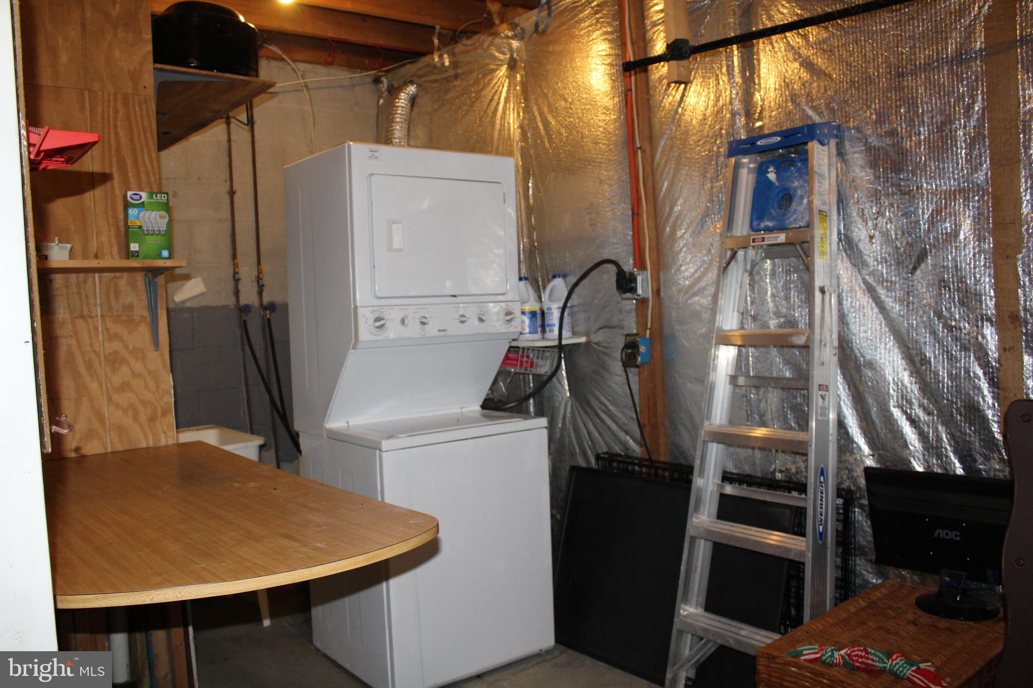 DUNSHIRE TOWNHOUSES - Residential