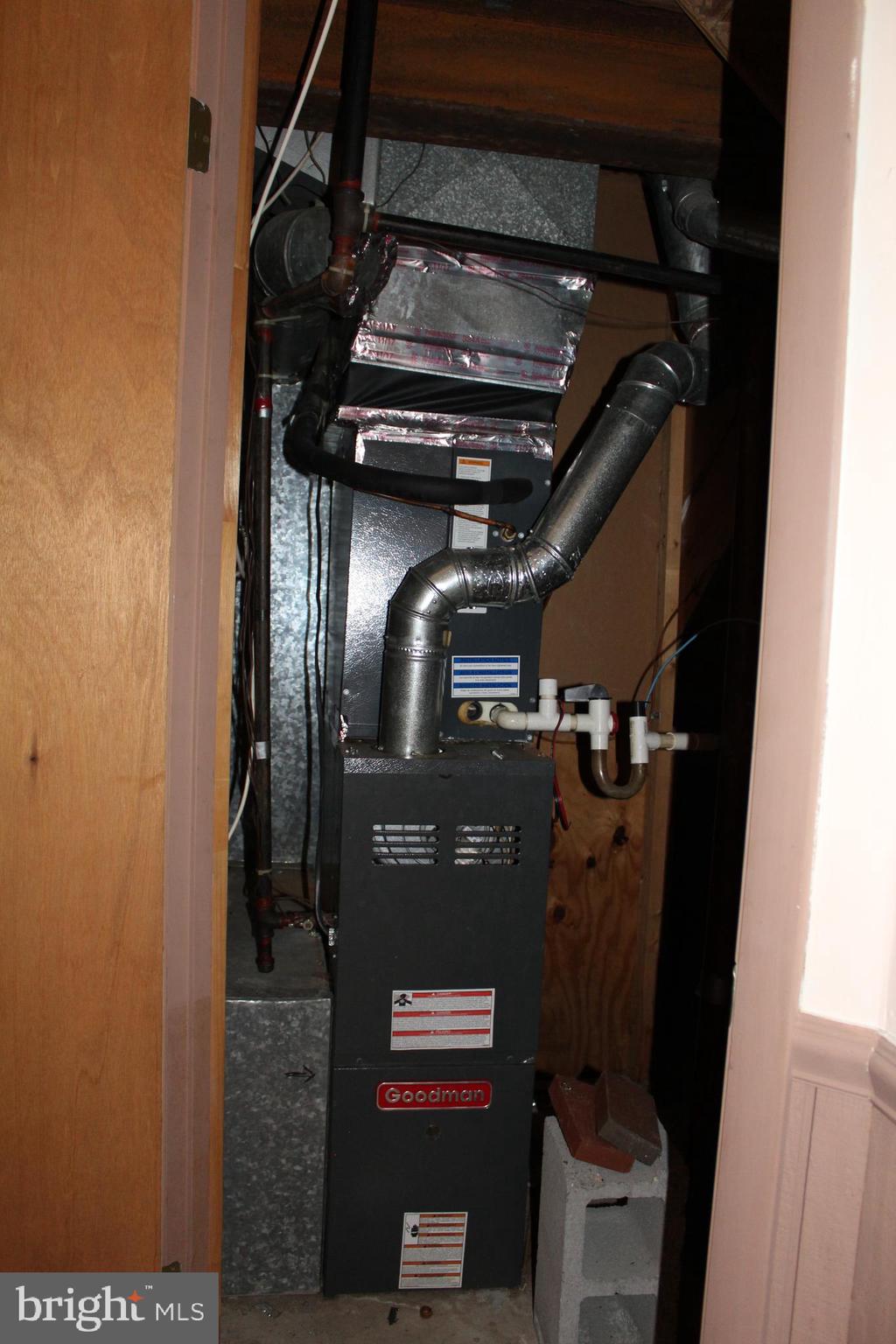 DUNSHIRE TOWNHOUSES - Residential