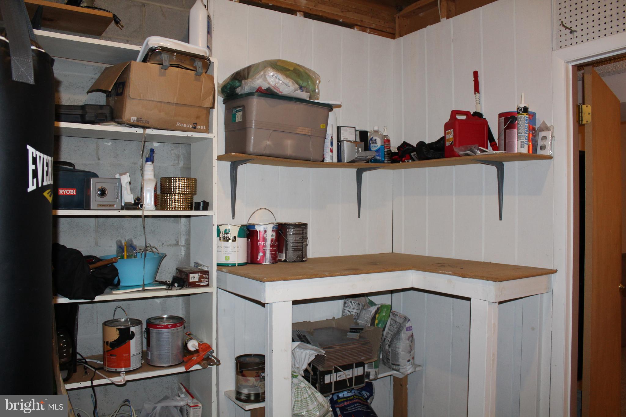 DUNSHIRE TOWNHOUSES - Residential