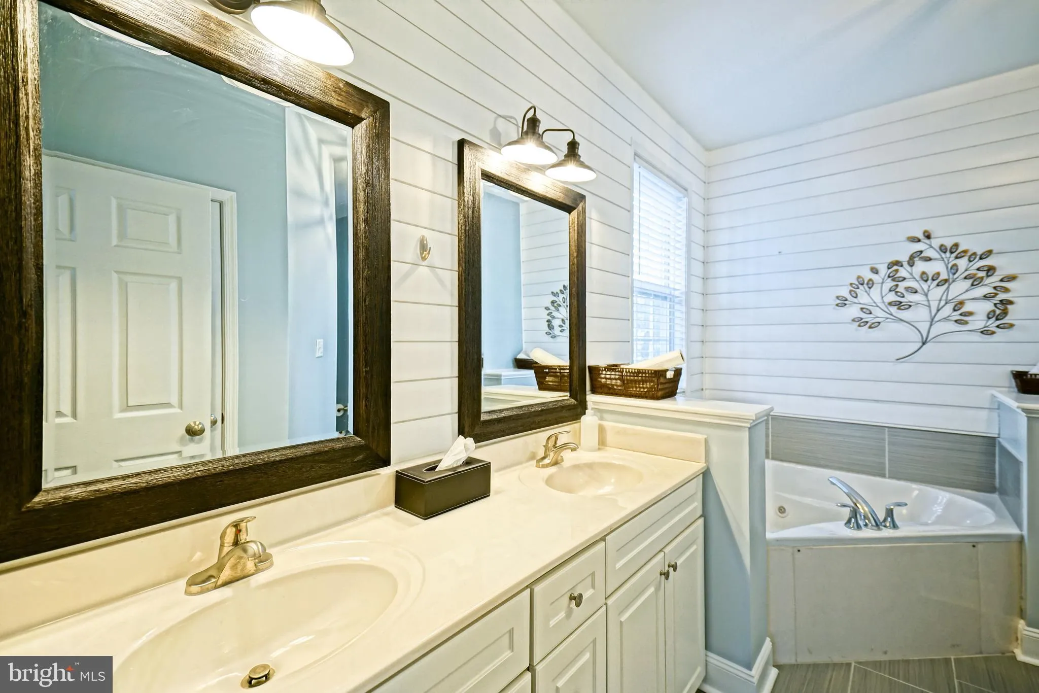 Milton, Delaware 19968, United States, 3 Bedrooms Bedrooms, ,2 BathroomsBathrooms,Residential,Pending,5069