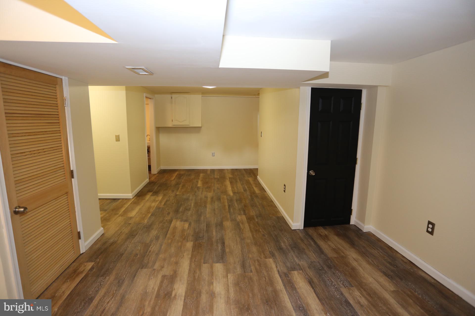 STANBROOK - Residential Lease