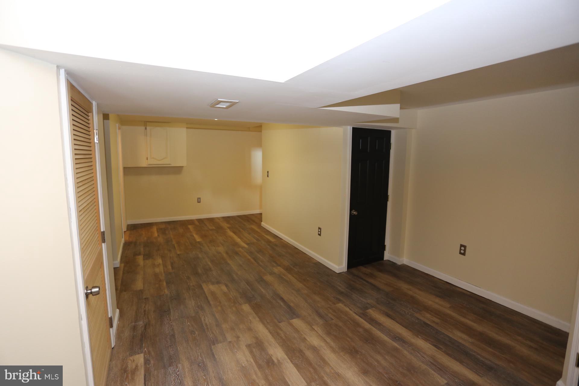 STANBROOK - Residential Lease