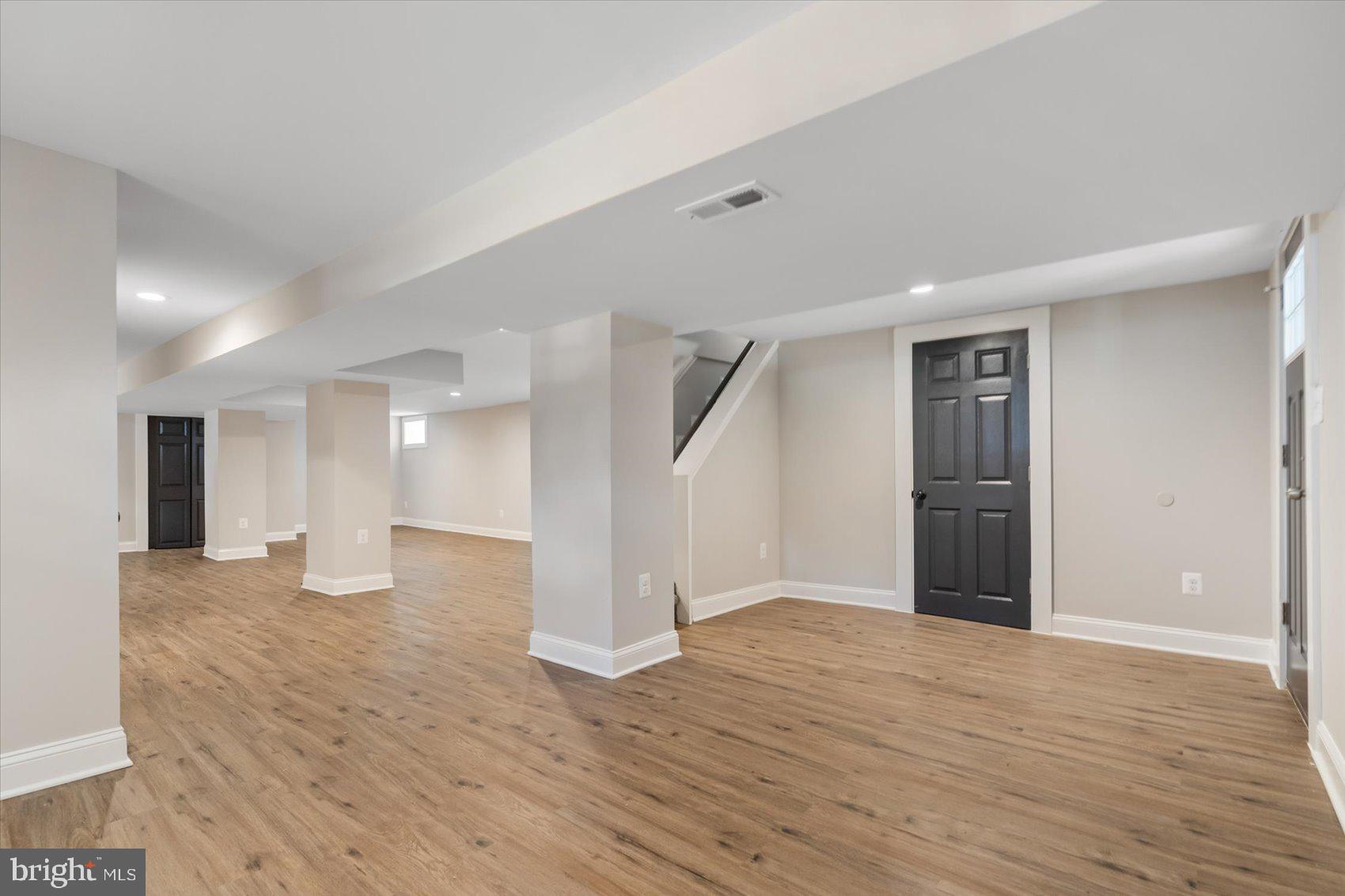 GARWYN OAKS - Residential