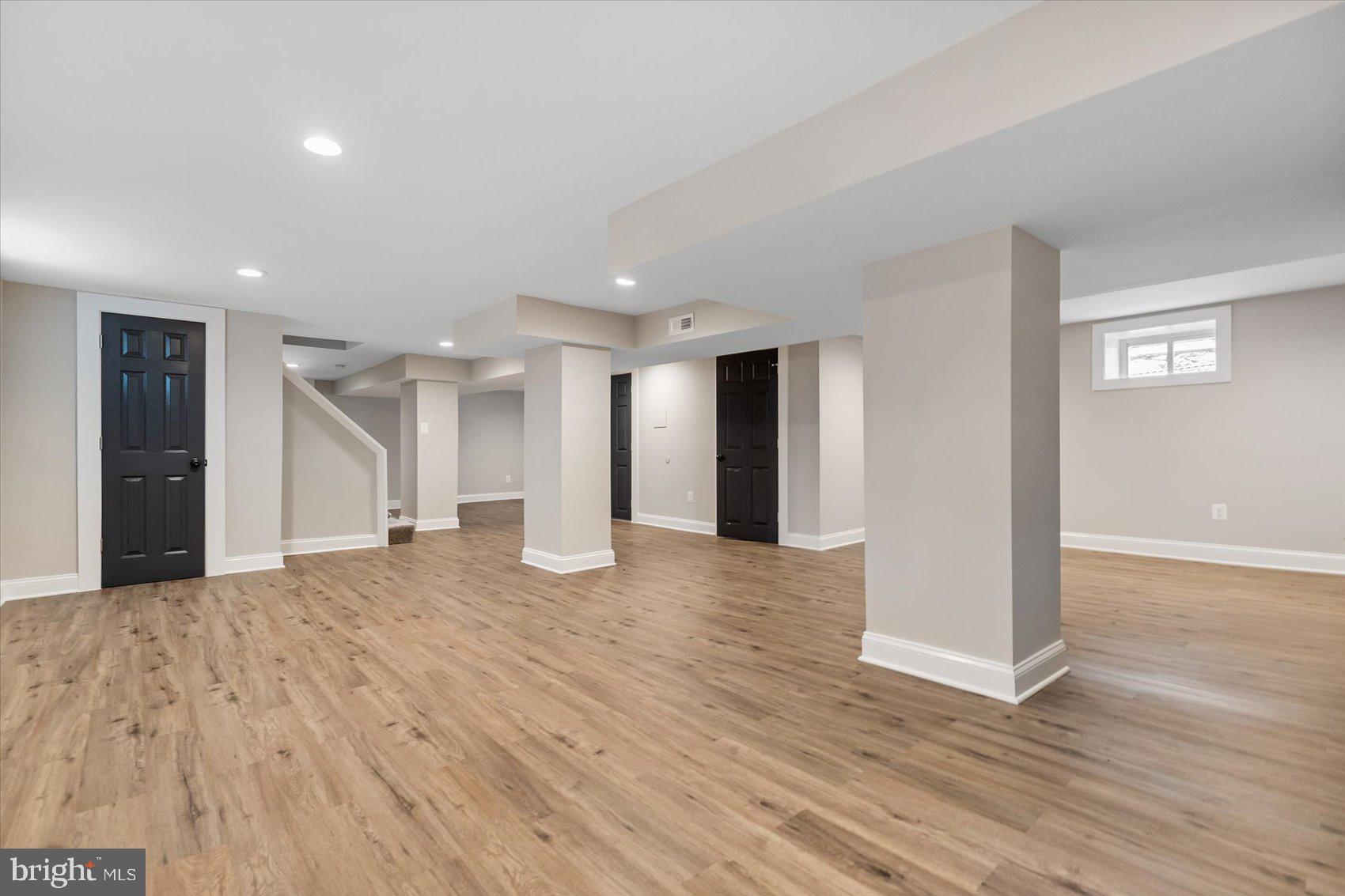 GARWYN OAKS - Residential