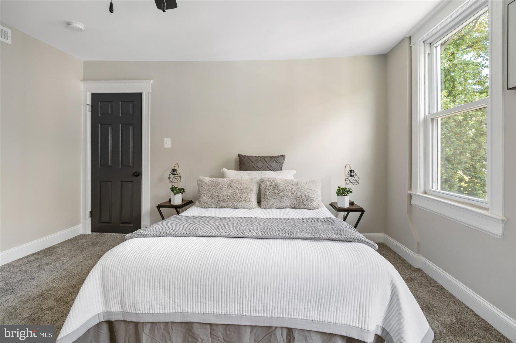 GARWYN OAKS - Residential